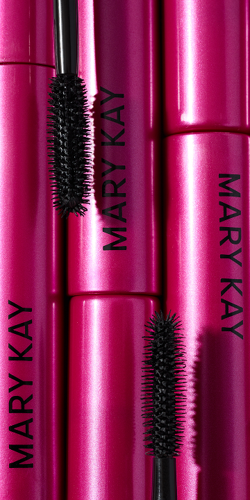 Varios tubos de M&aacute;scara para Pesta&ntilde;as Lash Love Fanorama&reg; Define+Lift Mary Kay&reg;