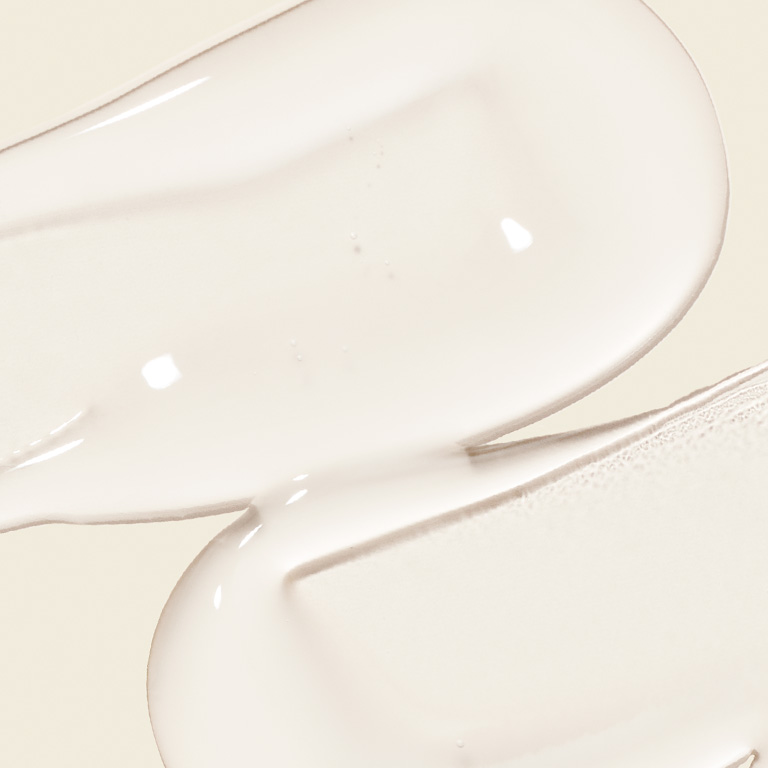 Texture rub of the MKMenTextura del Gel Limpiador Facial MK Men&reg; al frotarse s daily facial wash